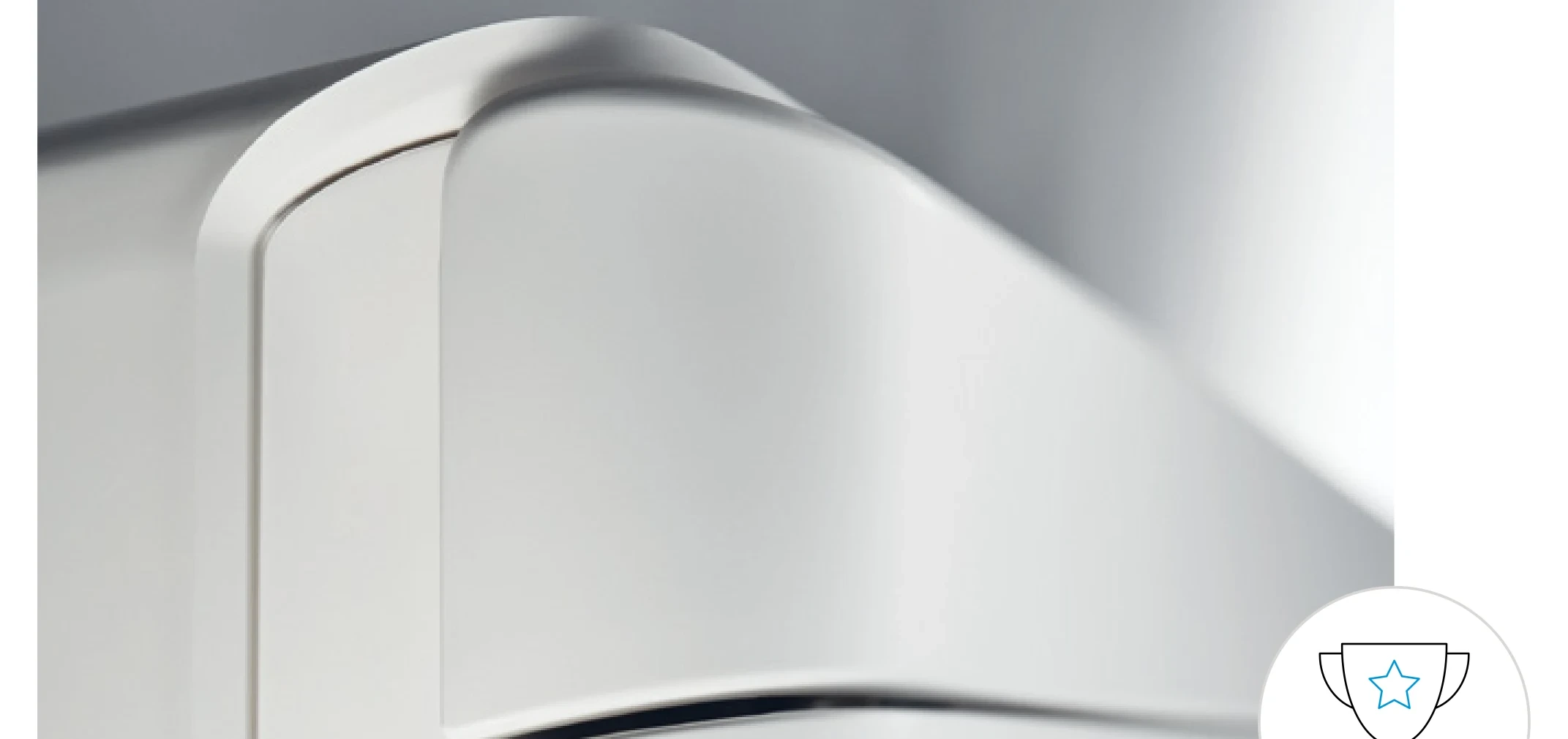 Ururu Sarara Innengerät in Nahaufnahme mit Auszeichnungen – repräsentativ für preisgekrönte Daikin-Designs